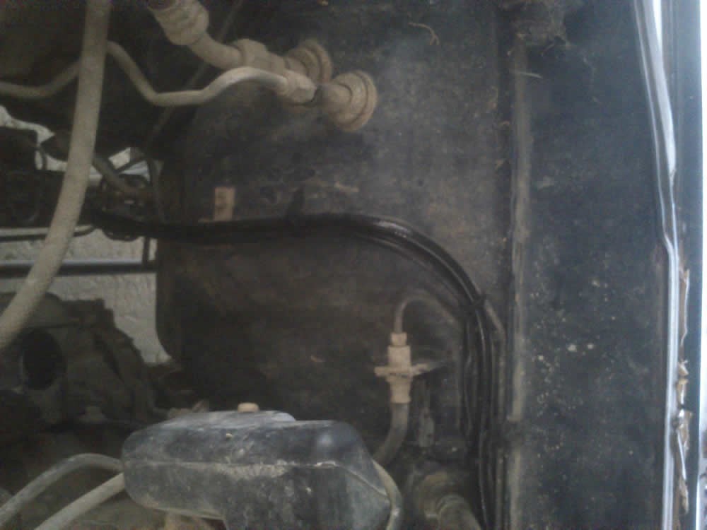 ygraeriokinhsh-Toyota-Hilux (3)